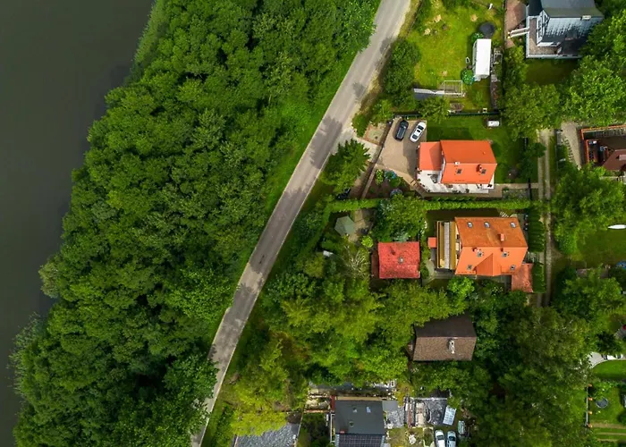 Semesterbostad - Z Tarasem, Z Kominkiem I Altana Grillowa - Lokalizacja Przy Jeziorze Kamień