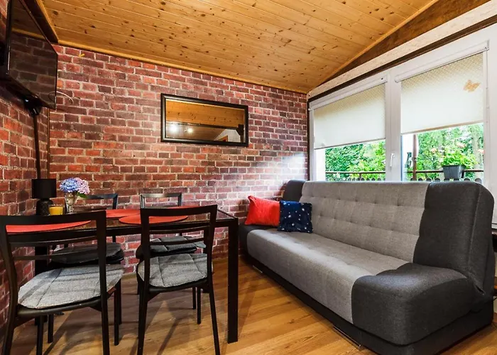 - Z Tarasem, Z Kominkiem I Altana Grillowa - Lokalizacja Przy Jeziorze Semesterbostad Kamień